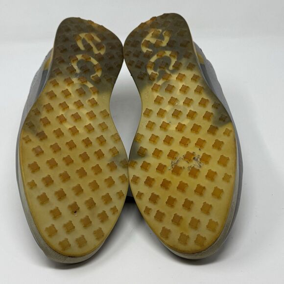 Athletic_Shoes